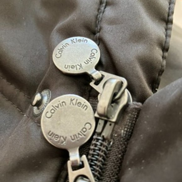 Calvin Klein down puffer winter coat – size XL - Picture 4 of 16